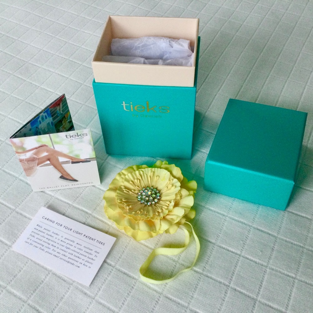 NEW Tieks yellow flower, box (7 Razzleberry), pamphlet, care instruction, tissue